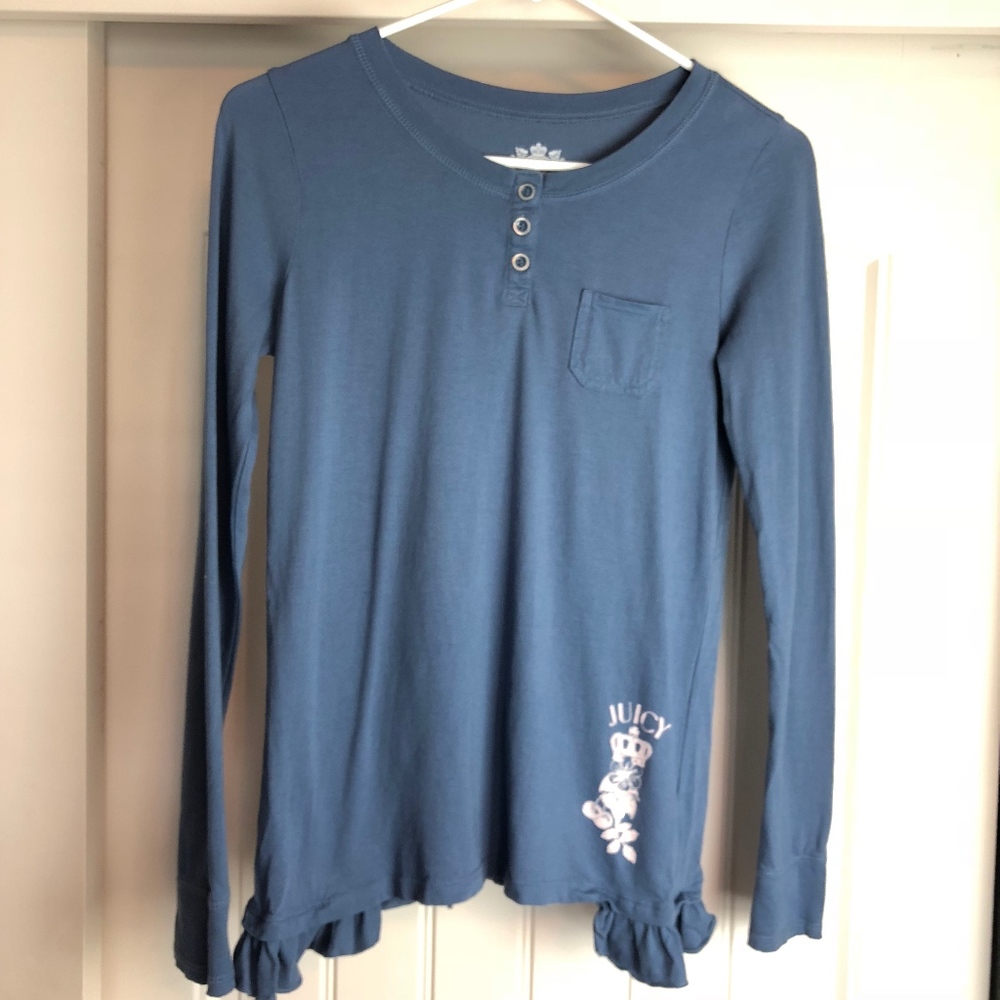 Juicy Couture ruffled waist hem 3 button henley t